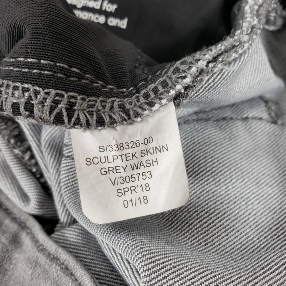 Athleta Grey SCULPTEK Skinny Jeans Tights Grey Wash Movement Size 2P - Picture 15 of 15